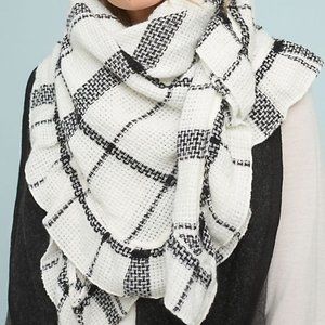 Ruffle Triangle Wrap